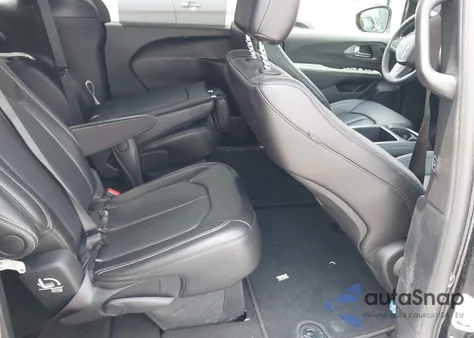 2025 Chrysler Pacifica Select z USA, uszkodzony, nr VIN 2C4RC1BG9SR509981